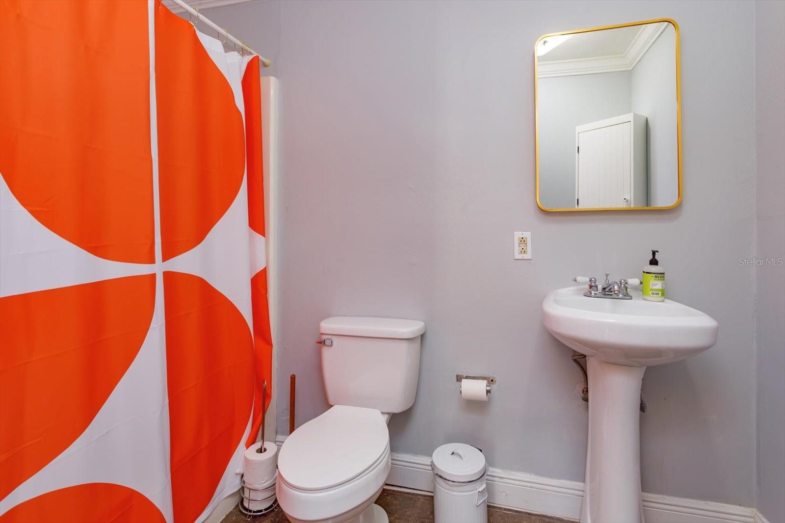 THORNTON PARK - Residential Income