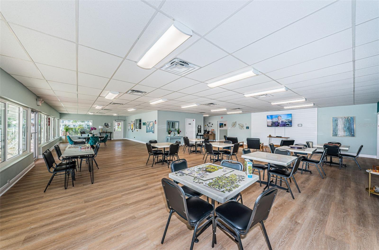 TOWN APTS CONDO - Residential