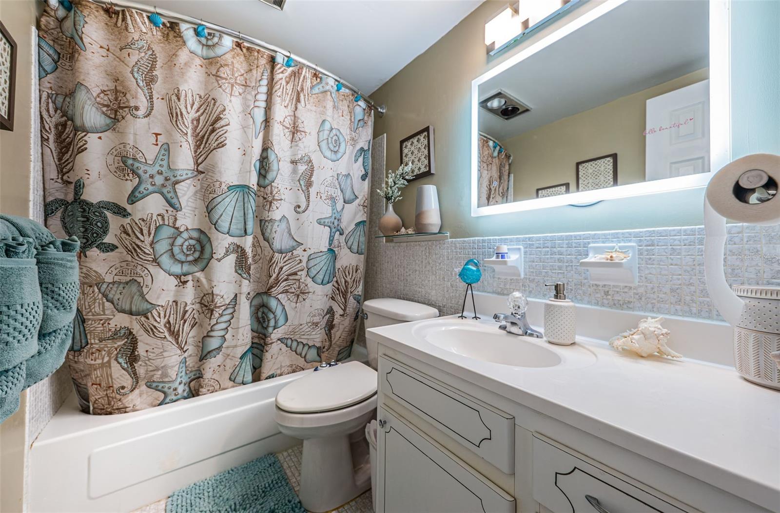 TOWN APTS CONDO - Residential