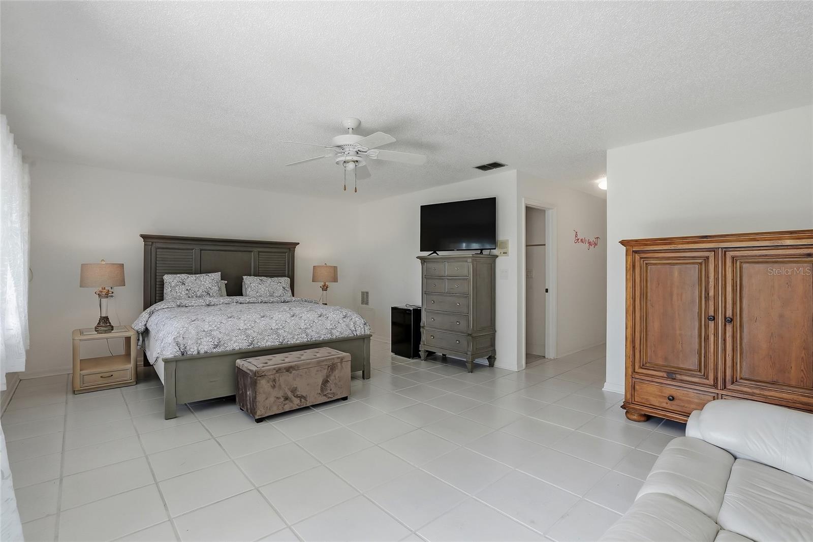 CURLEW LANDINGS - Residential