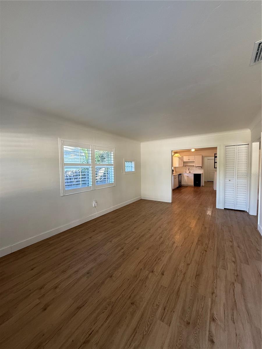 HILLCREST PARK - Residential Lease