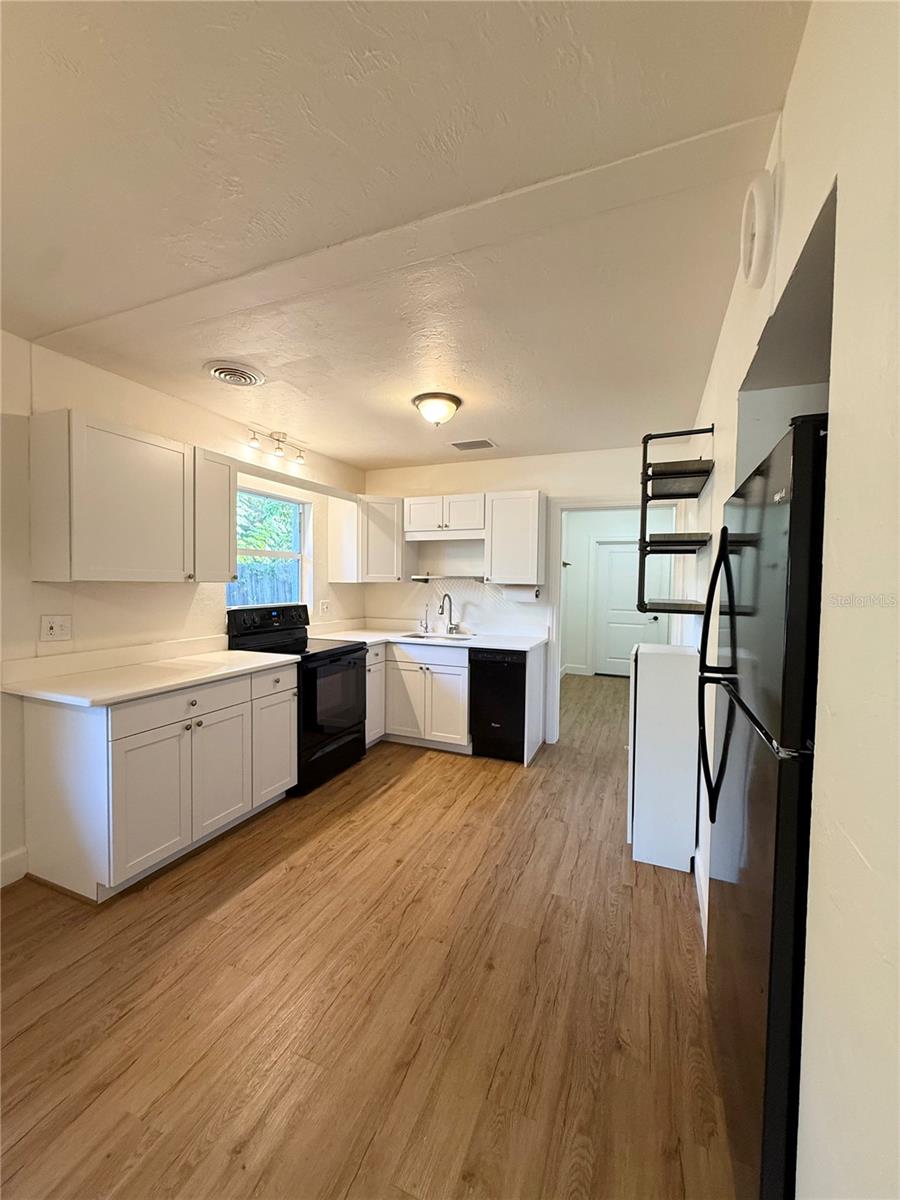 HILLCREST PARK - Residential Lease