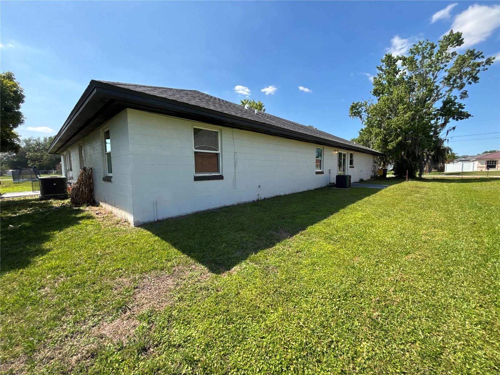 504 BLACKBIRD LANE B