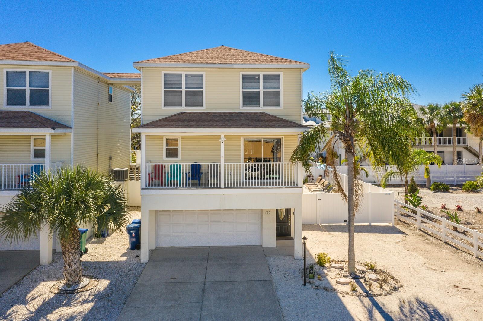 View HOLMES BEACH, FL 34217 townhome