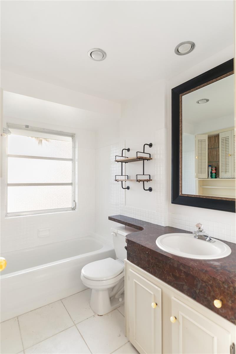 VENICE EAST 4TH ADD - Residential