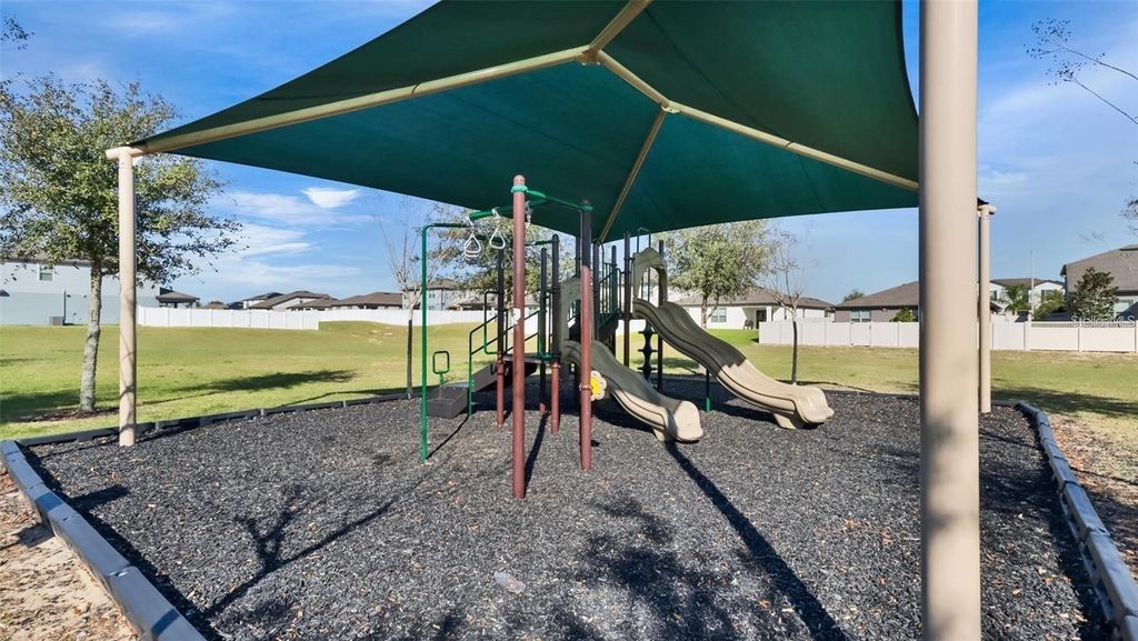 Photo of 623 Citrus Isle Boulevard, Davenport, FL 33837 (MLS # S5140488)