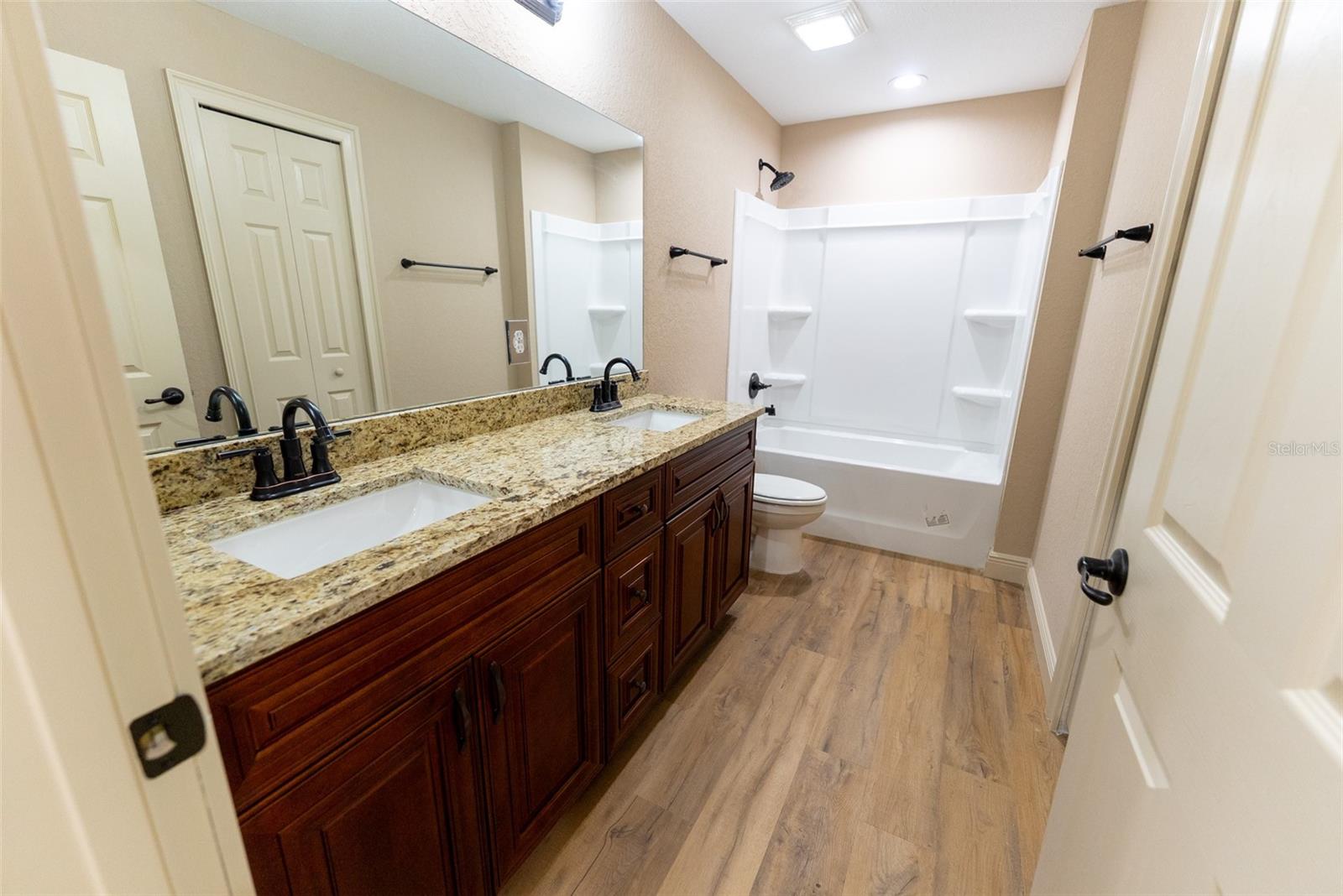 RAINBOW LAKES ESTATES SEC O - Residential