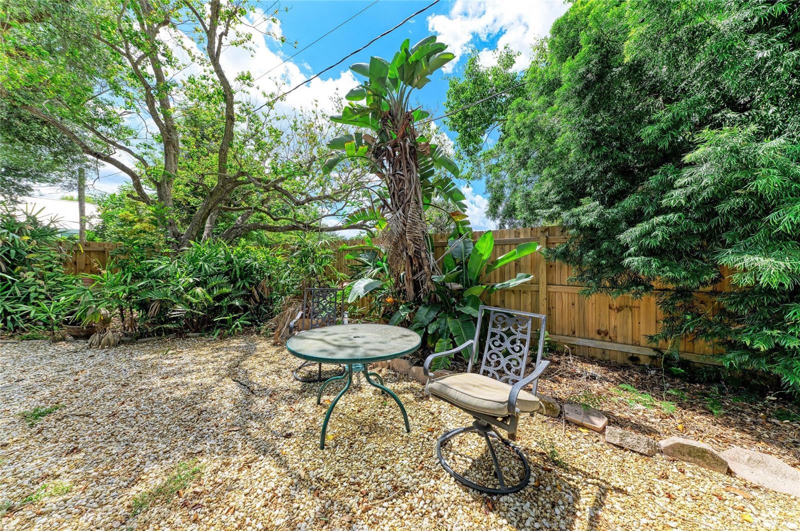 SINGLETARYS - Residential