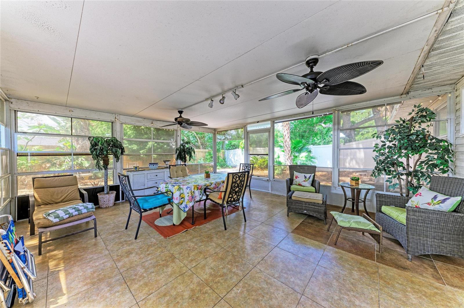 SINGLETARYS - Residential