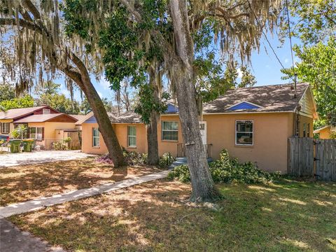 Photo of 109 N Oakland Street, Leesburg, FL 34748 (MLS # O6348065)