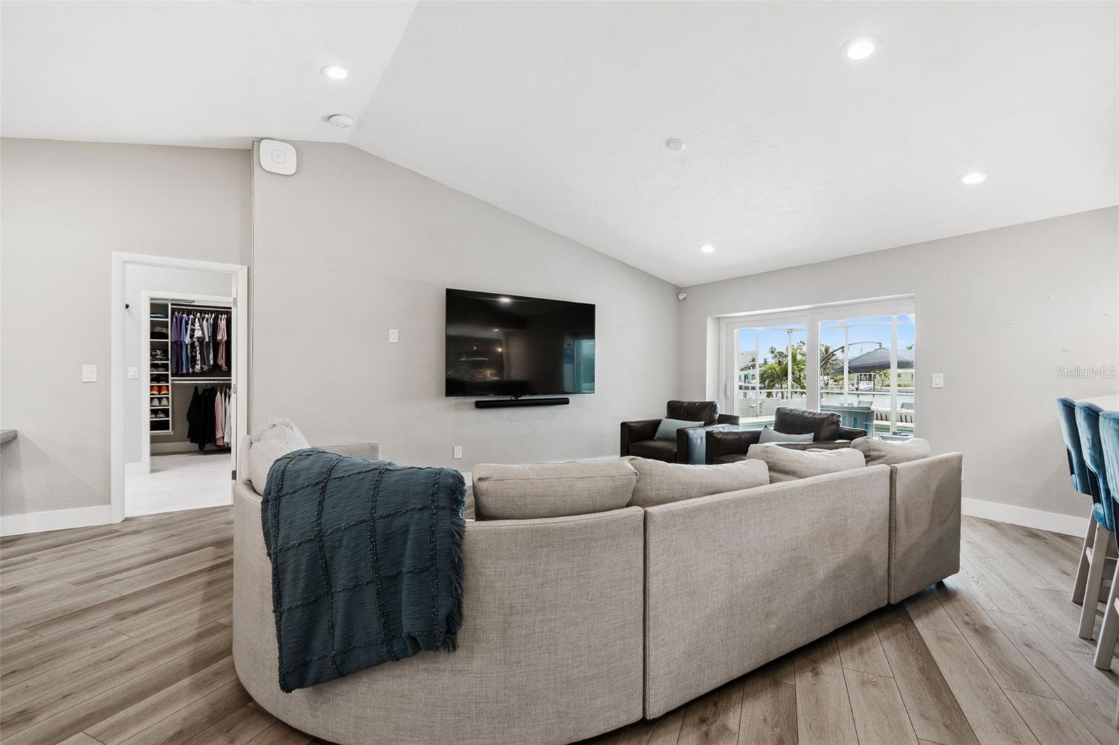 BELLE ISLE - Residential