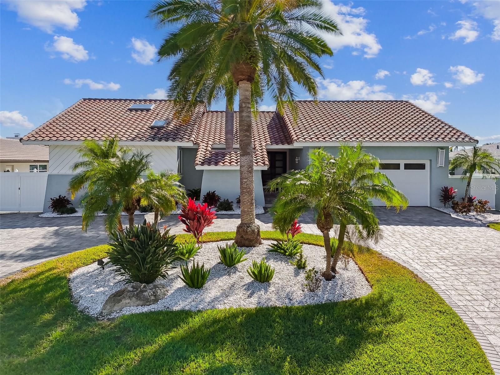 BELLE ISLE - Residential