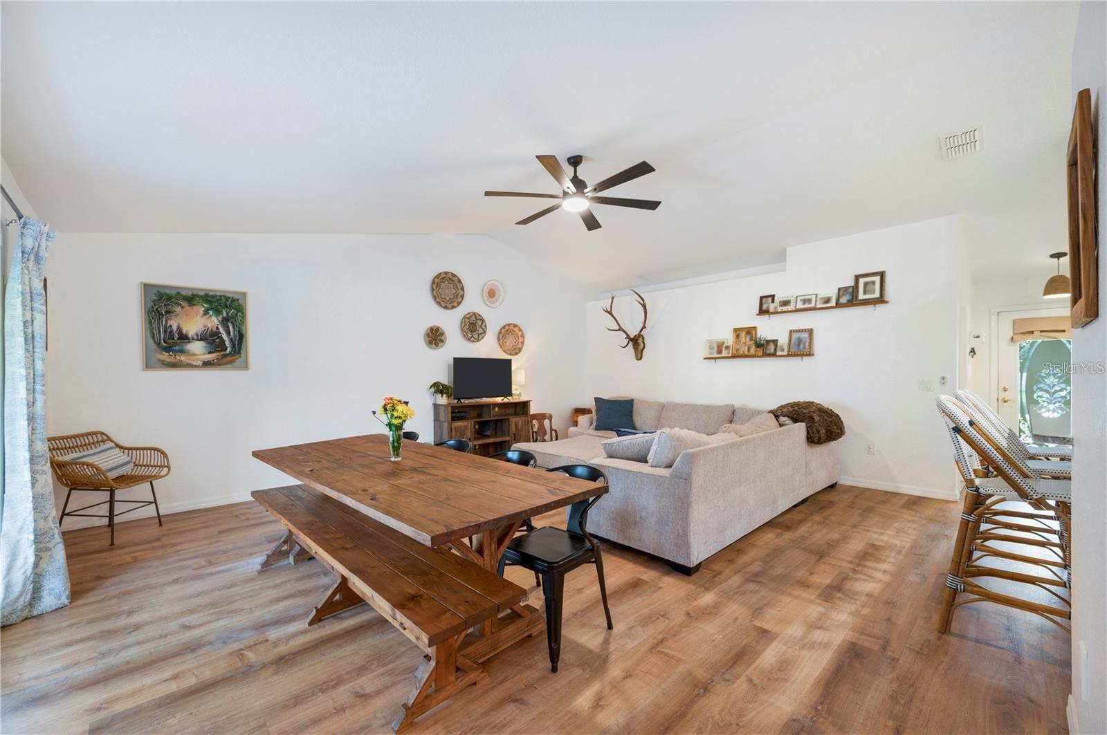 CLUBHOUSE ESTATES - Residential Lease