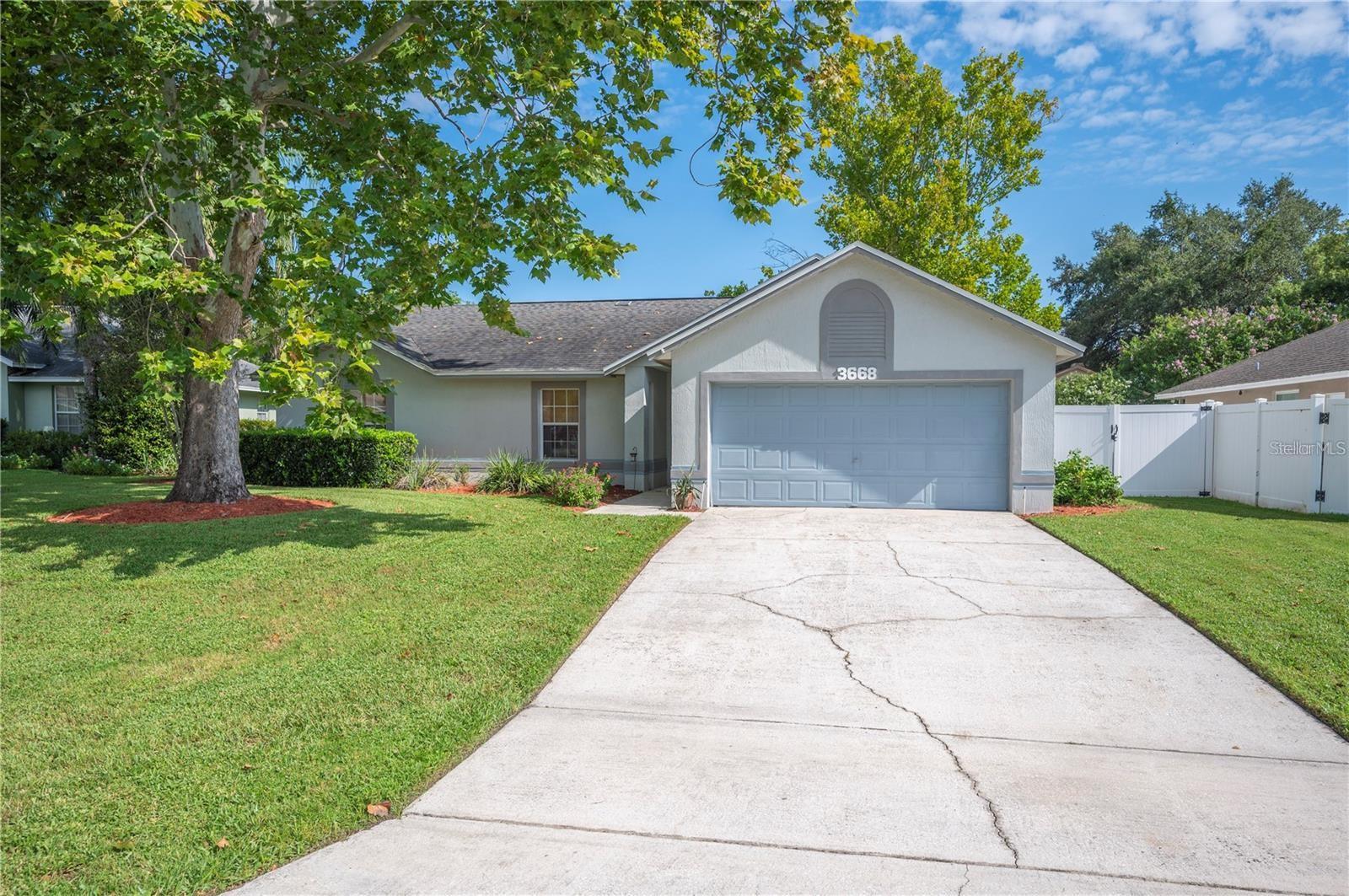 CLUBHOUSE ESTATES - Residential Lease