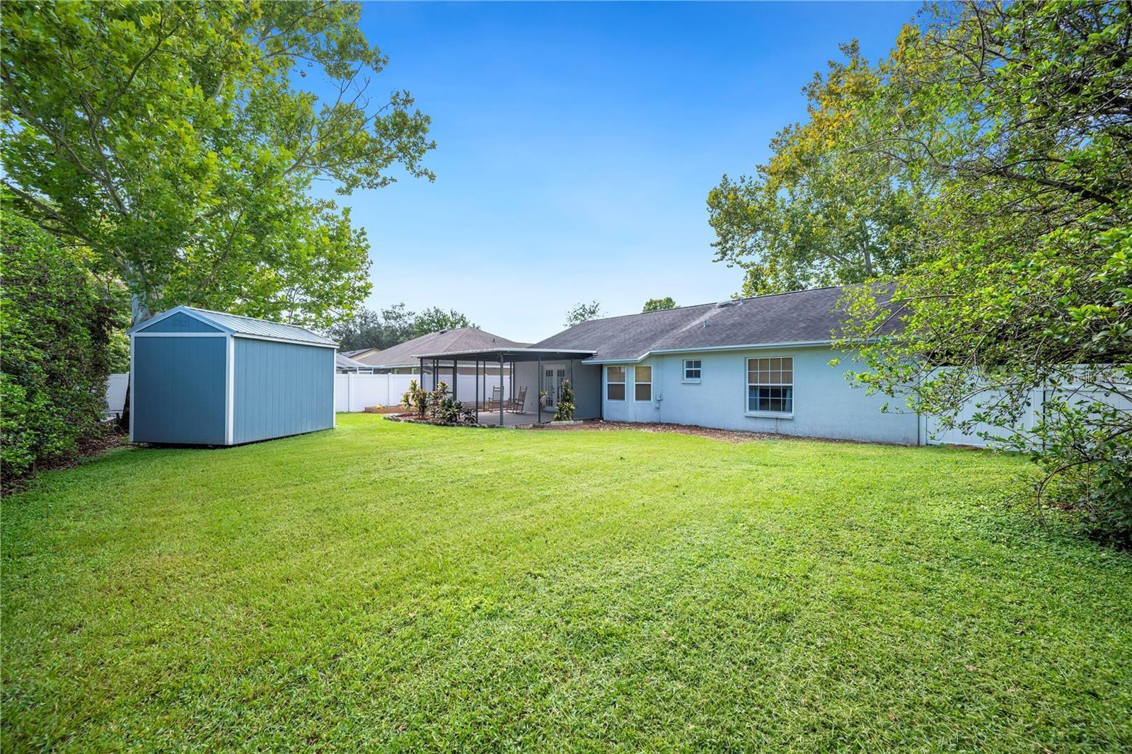 CLUBHOUSE ESTATES - Residential Lease