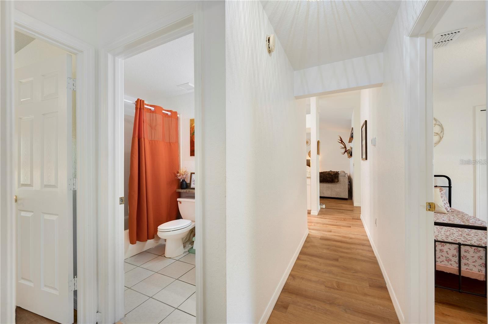 CLUBHOUSE ESTATES - Residential Lease