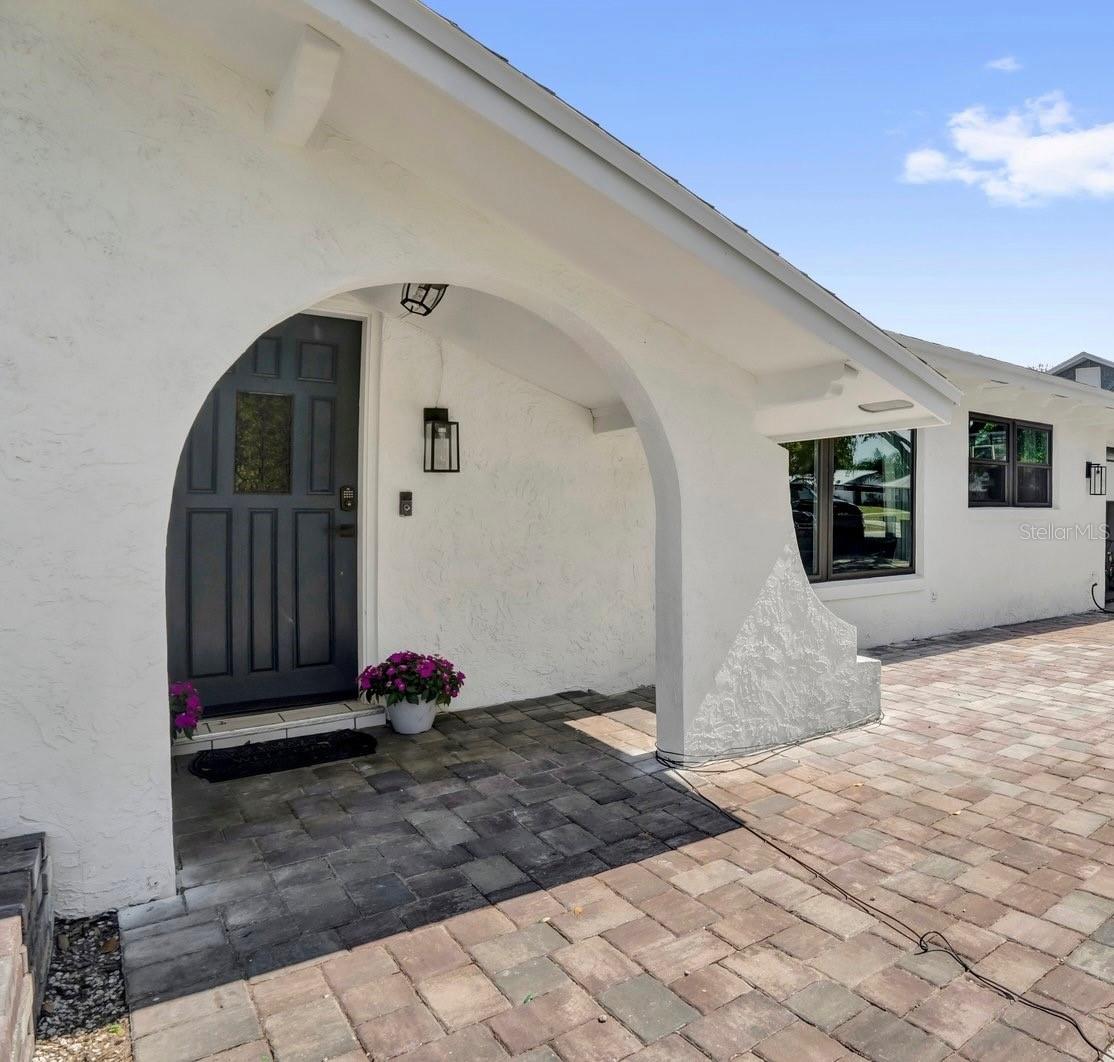 621 AVOCADO STREET