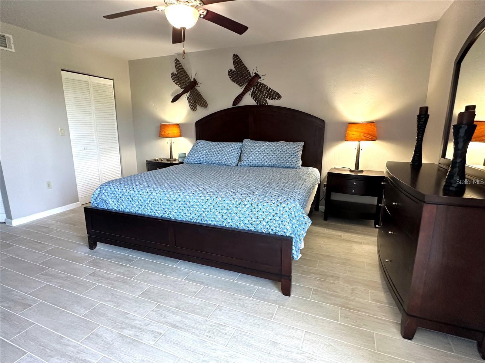 LEMON BAY BREEZES PH 01 - Residential Lease
