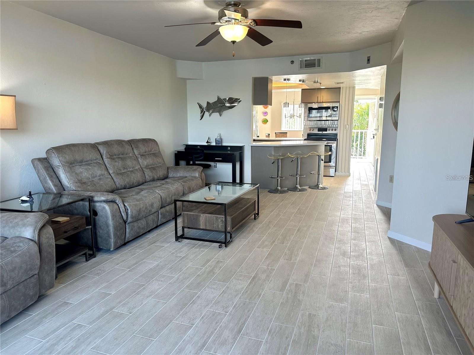 LEMON BAY BREEZES PH 01 - Residential Lease