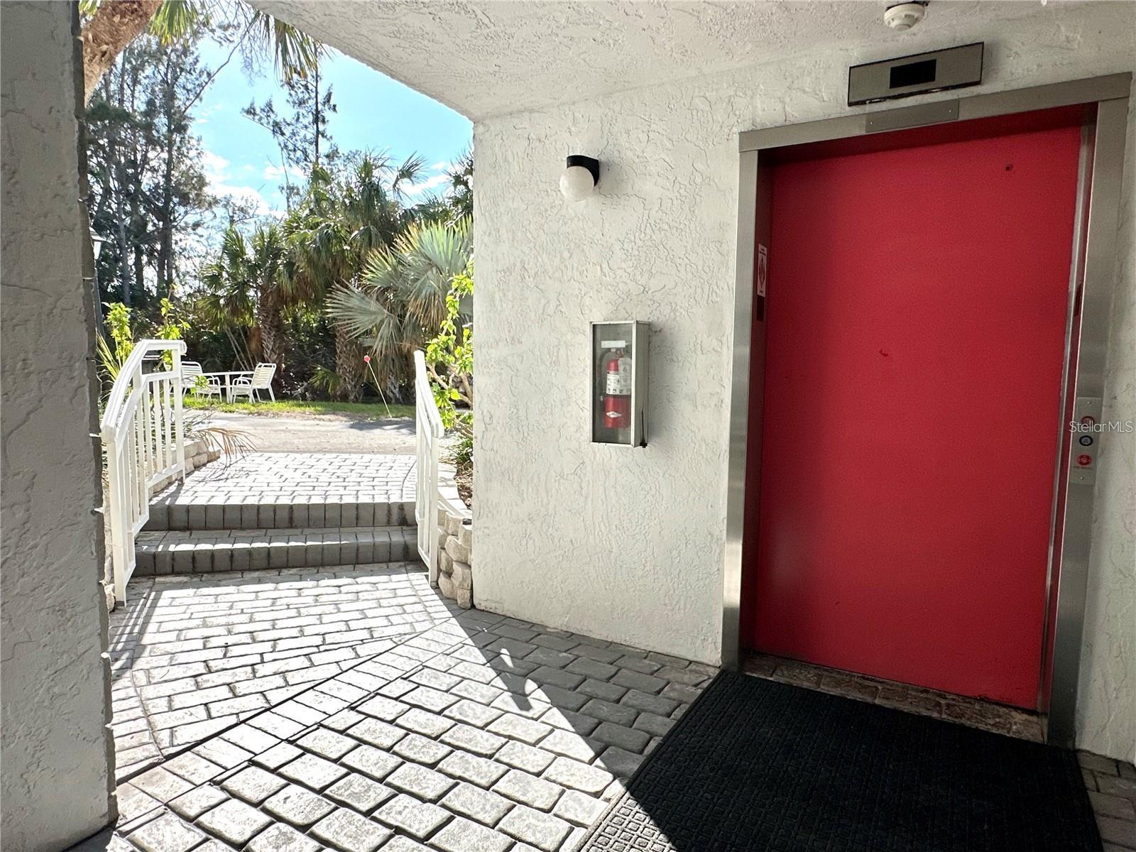 LEMON BAY BREEZES PH 01 - Residential Lease