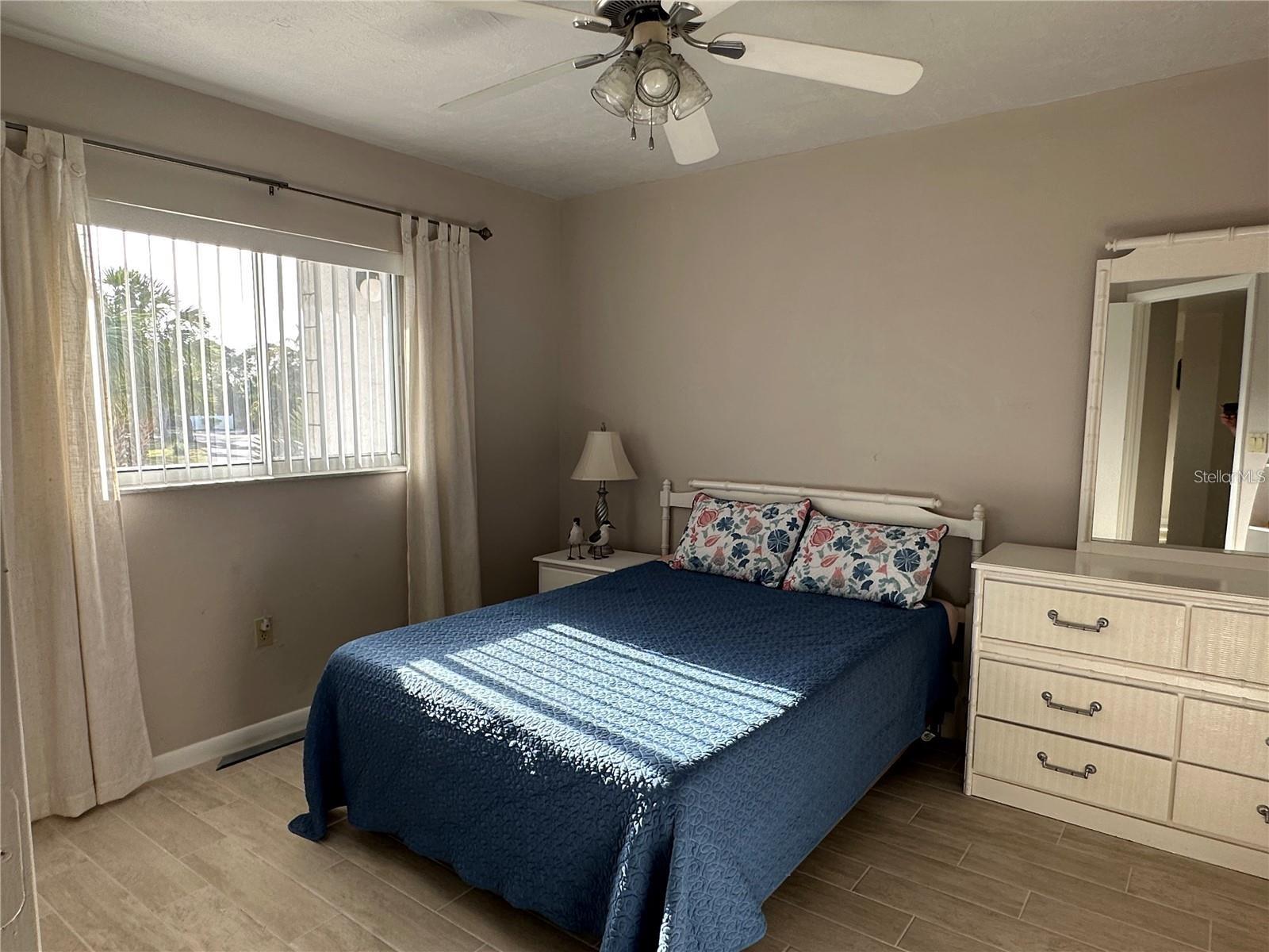 LEMON BAY BREEZES PH 01 - Residential Lease