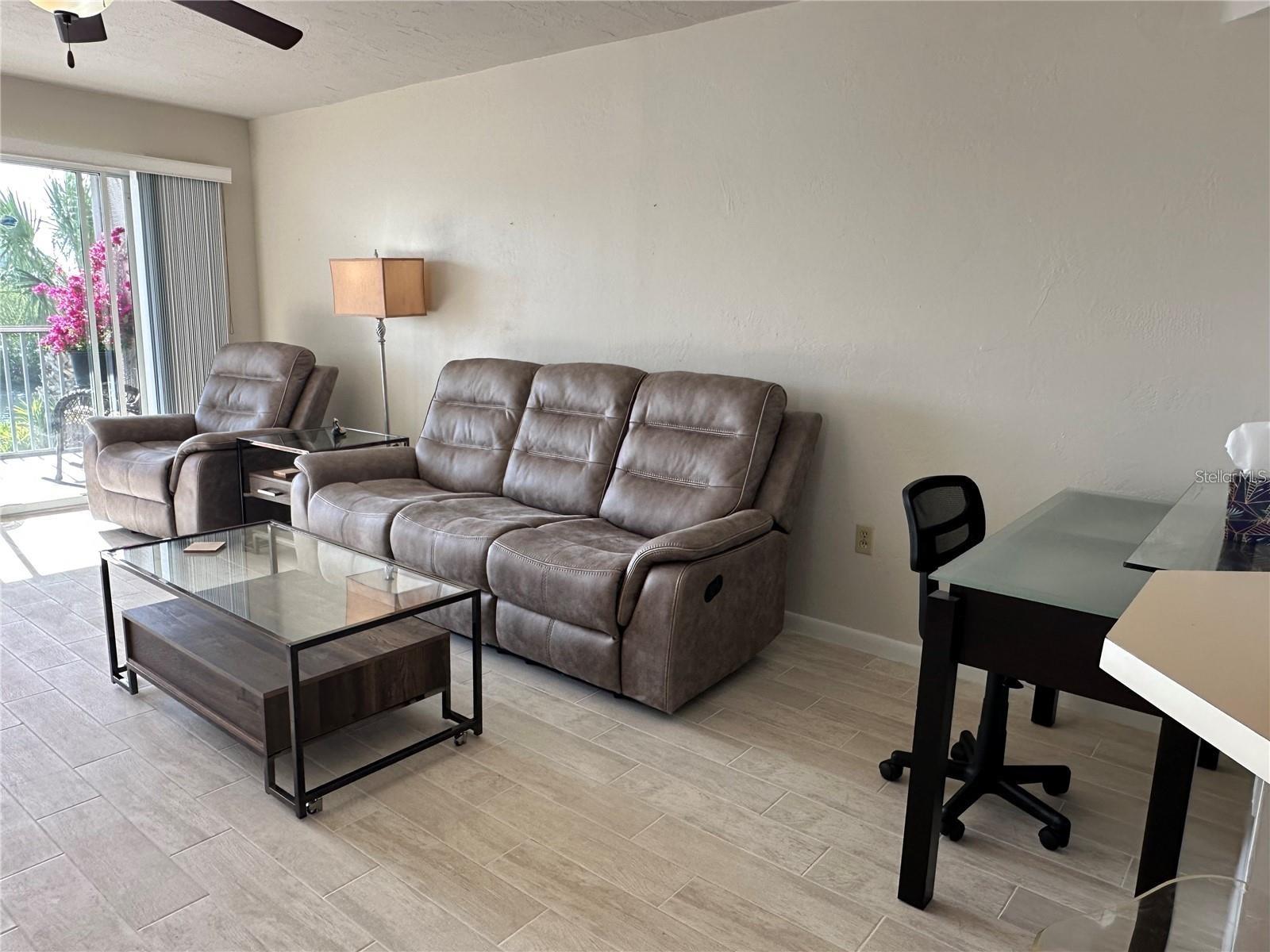 LEMON BAY BREEZES PH 01 - Residential Lease