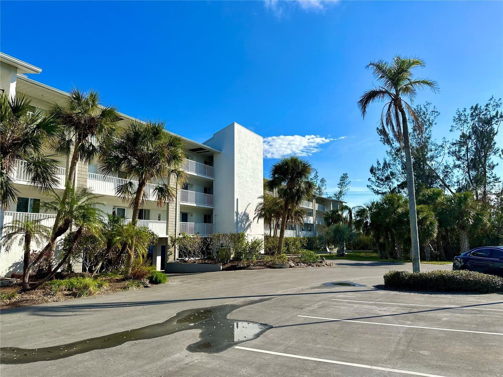 LEMON BAY BREEZES PH 01 - Residential Lease