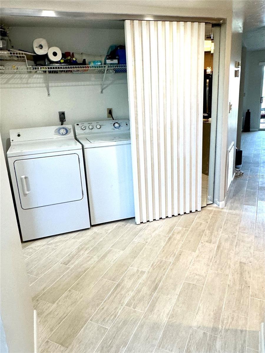 LEMON BAY BREEZES PH 01 - Residential Lease