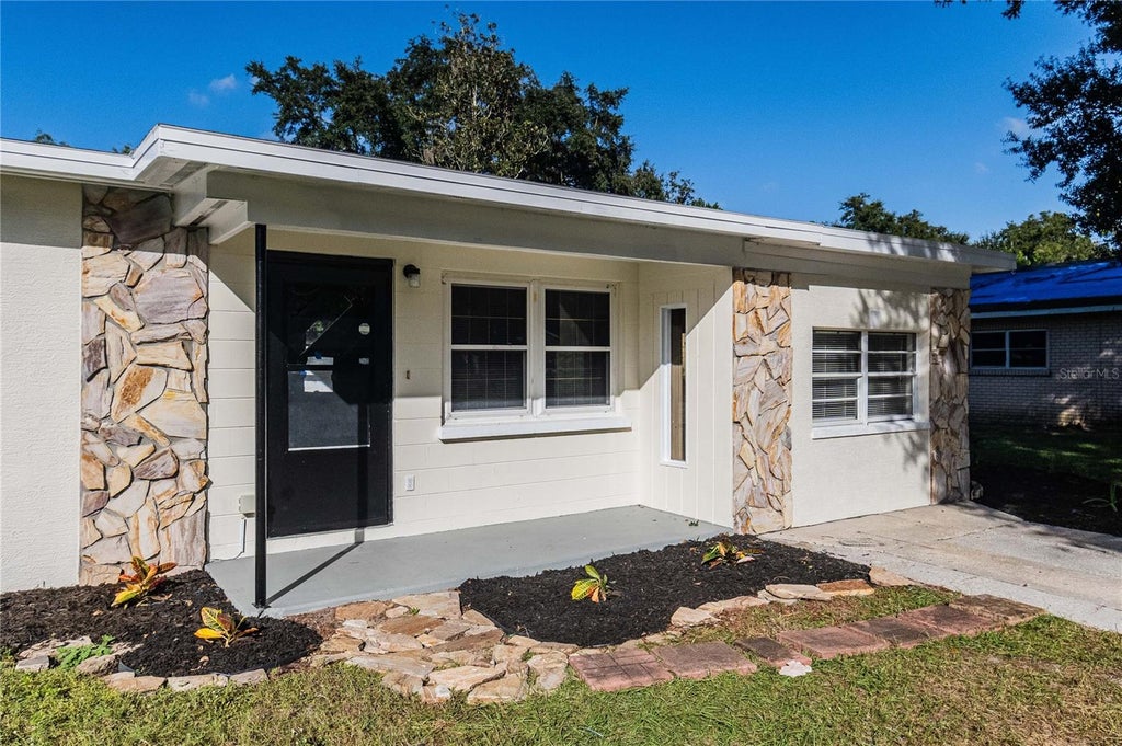 Photo of 2707 Dixie Road, Lakeland, FL 33801 (MLS # L4966102)