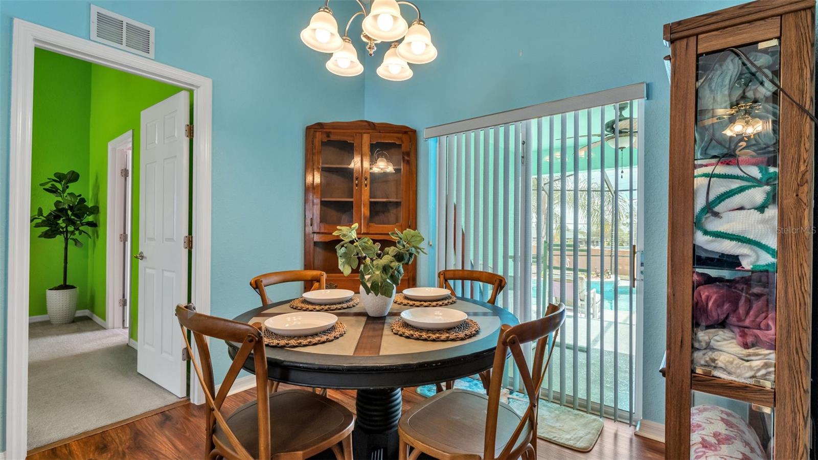 SAVANNA POINTE - Residential