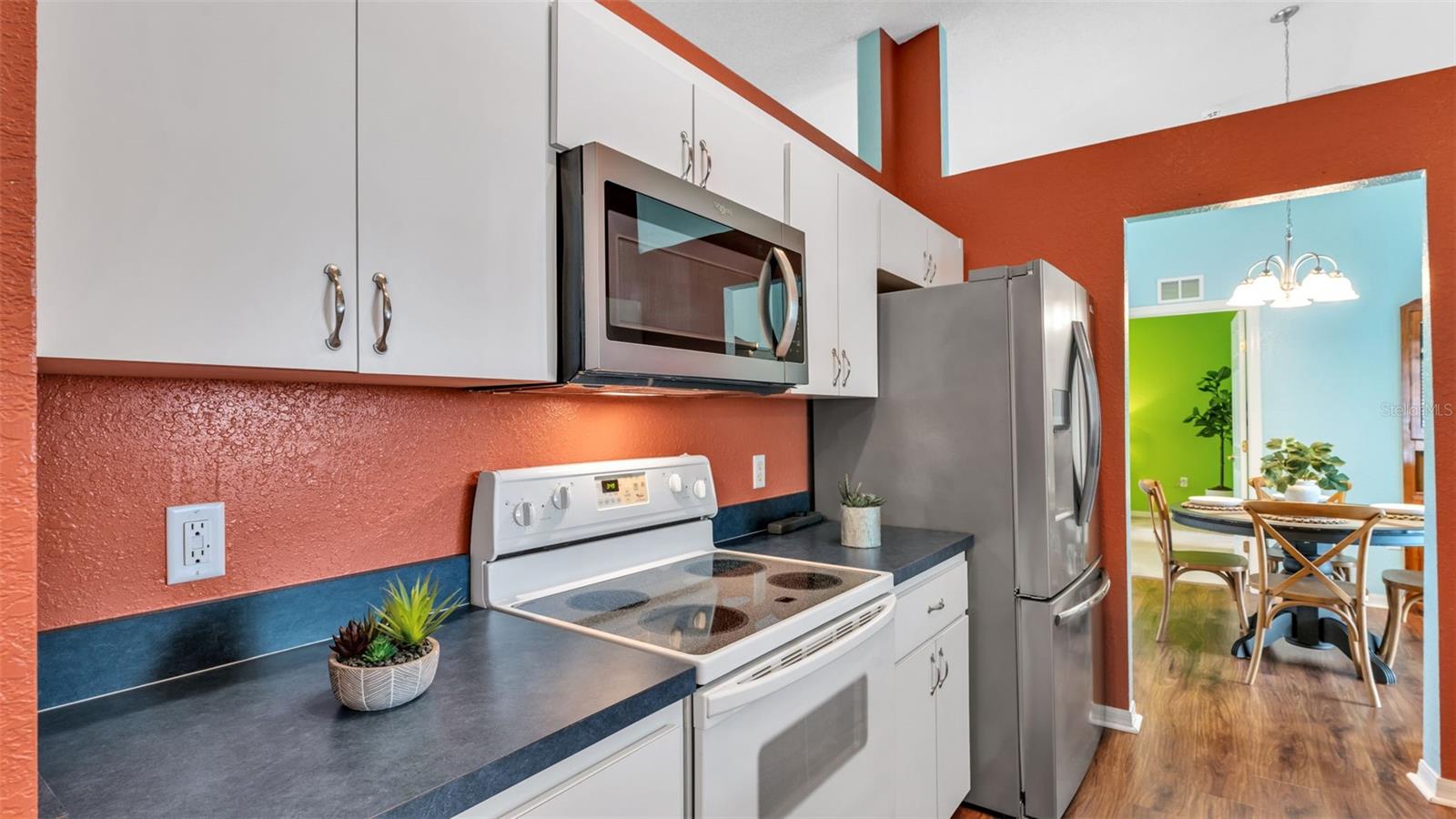 SAVANNA POINTE - Residential