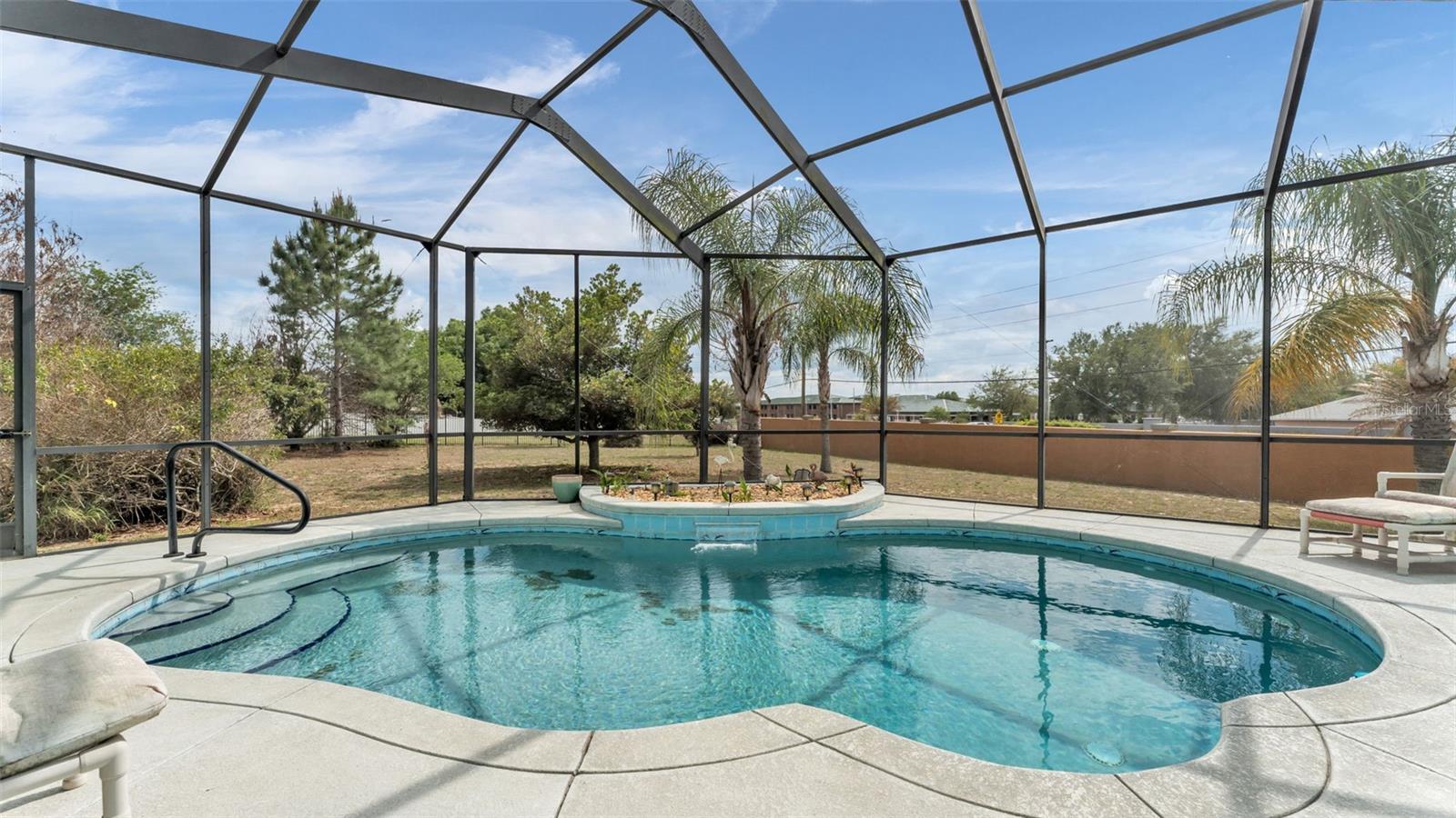 SAVANNA POINTE - Residential