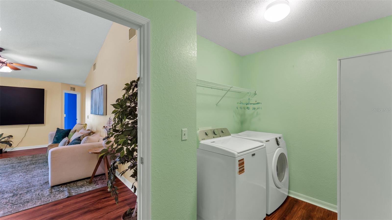 SAVANNA POINTE - Residential