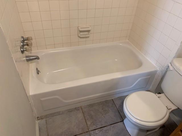 OAK LAKE PARK CONDO - Residential Lease