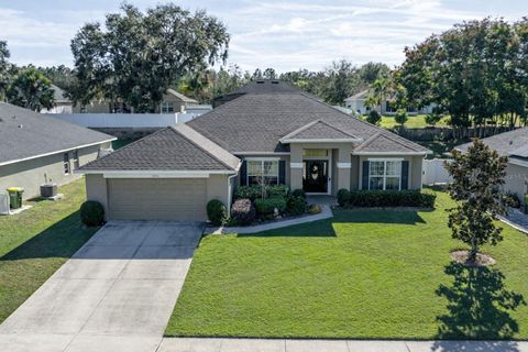 Photo of 2030 Angel Fish Loop, Leesburg, FL 34748 (MLS # G5105518)