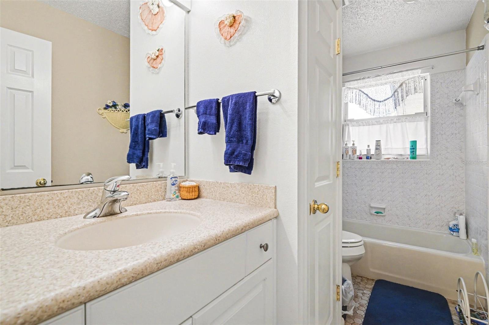 LAND-OR-LKS ACRES 1ST ADD - Residential