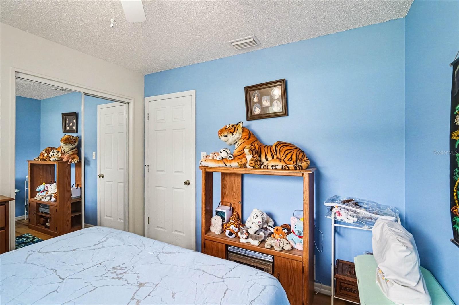 LAND-OR-LKS ACRES 1ST ADD - Residential