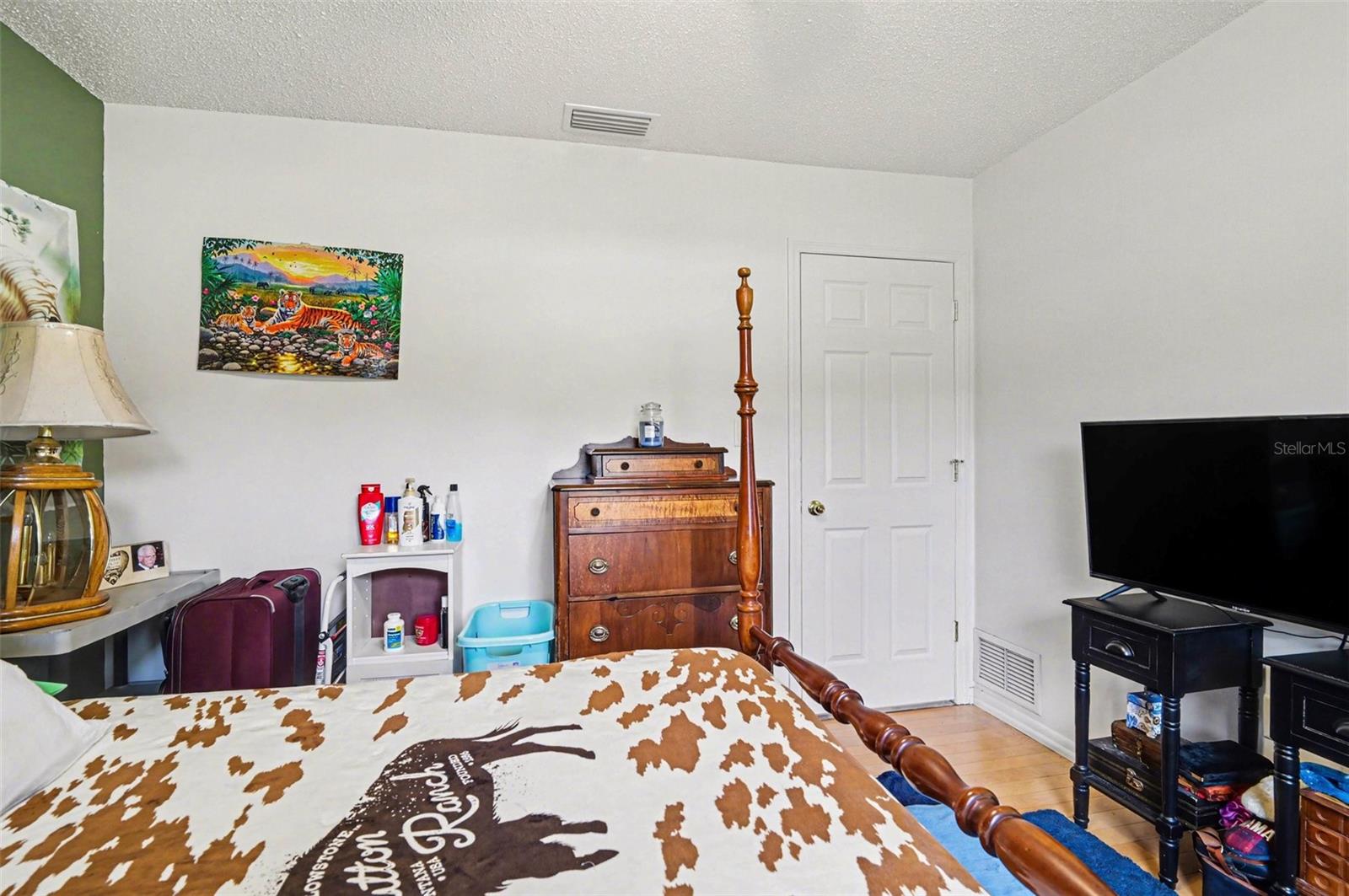 LAND-OR-LKS ACRES 1ST ADD - Residential