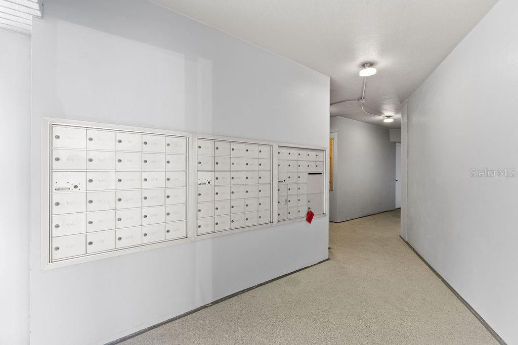 SHORE TOWERS BLDG - Residential