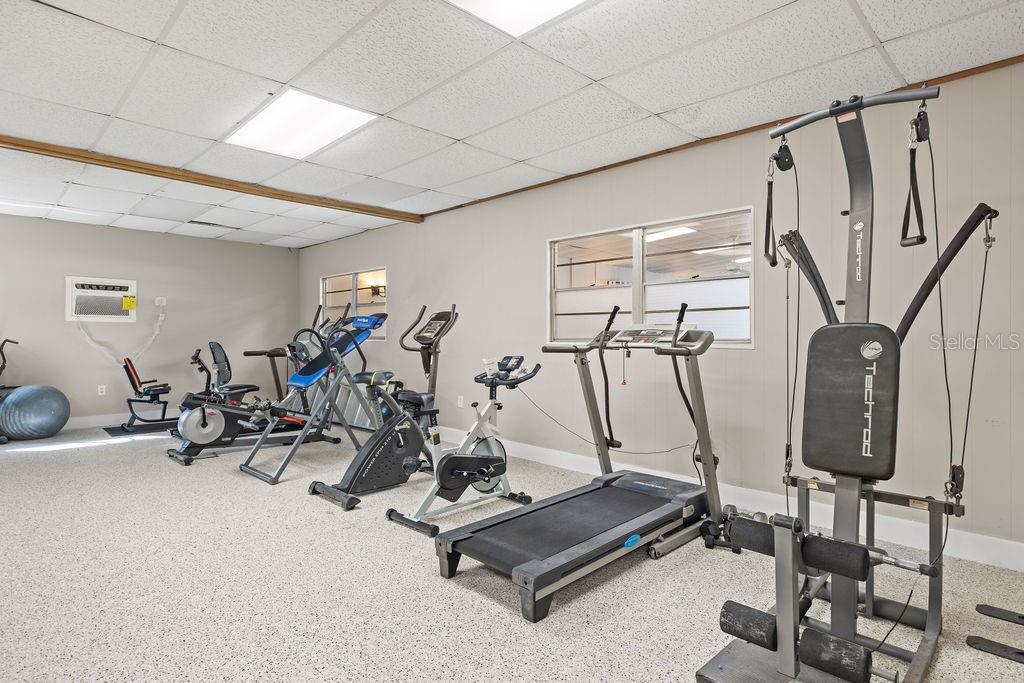 SHORE TOWERS BLDG - Residential