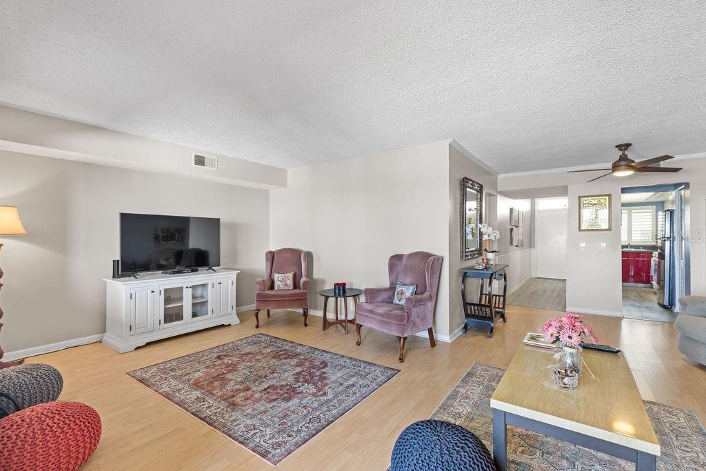 SHORE TOWERS BLDG - Residential