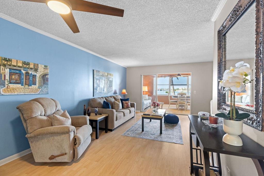 SHORE TOWERS BLDG - Residential