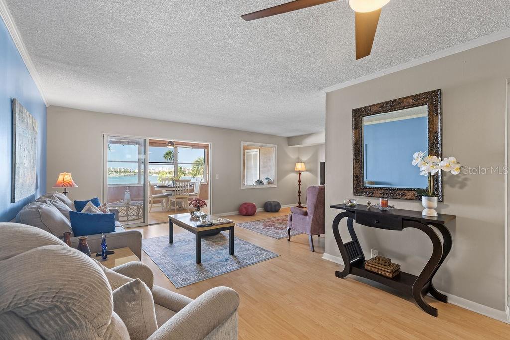 SHORE TOWERS BLDG - Residential