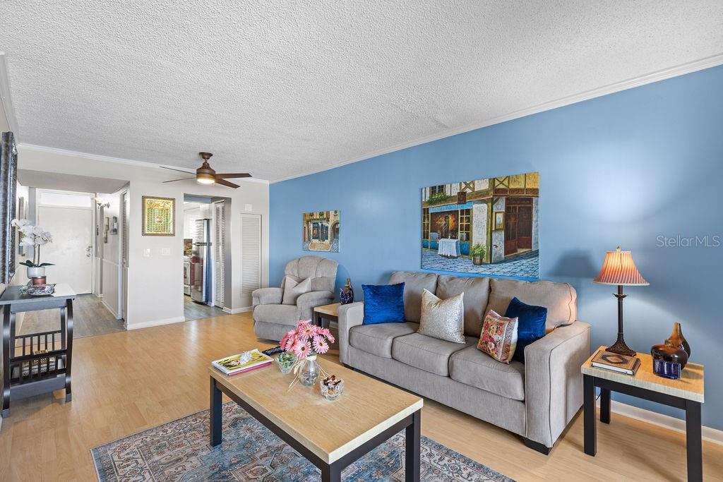 SHORE TOWERS BLDG - Residential