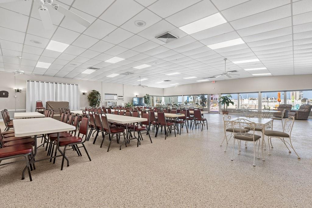 SHORE TOWERS BLDG - Residential