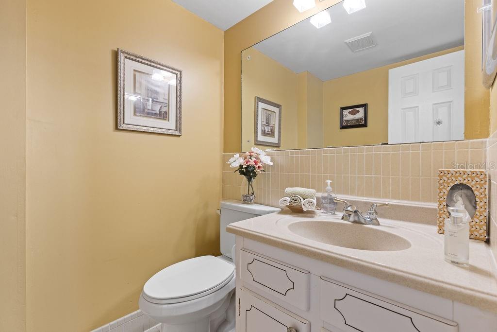 SHORE TOWERS BLDG - Residential