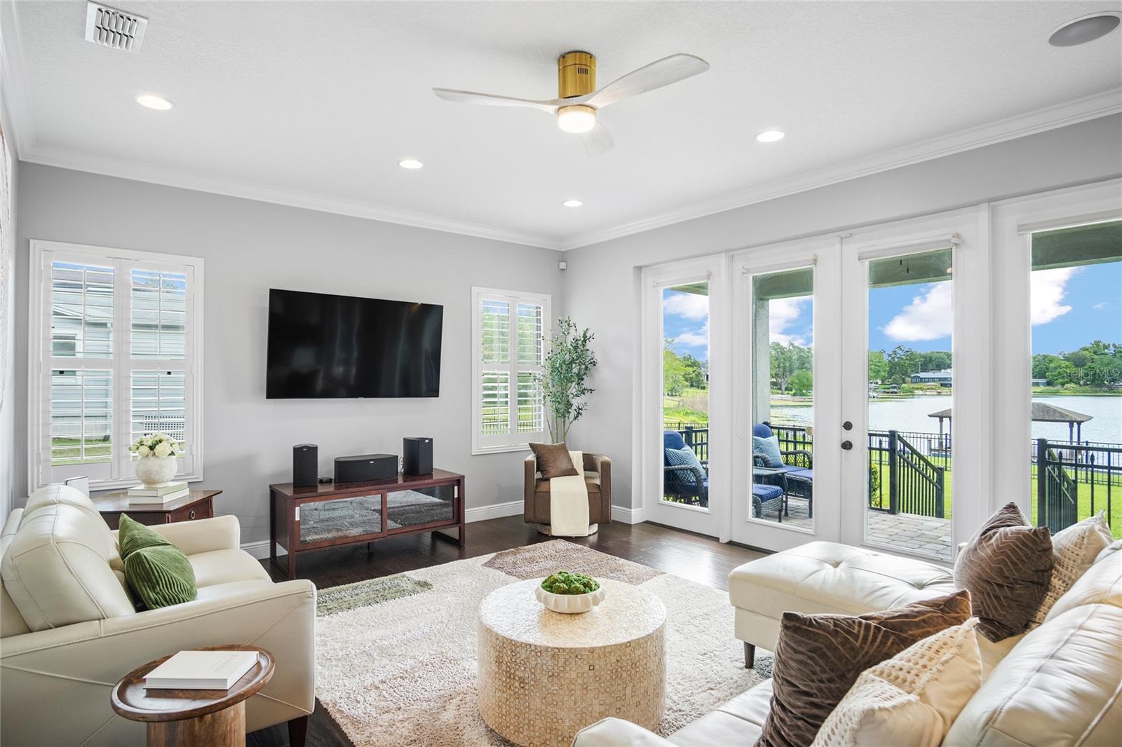 LAKE JENNIE JEWEL HEIGHTS - Residential