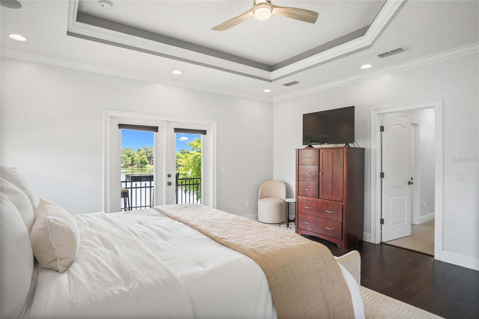 LAKE JENNIE JEWEL HEIGHTS - Residential