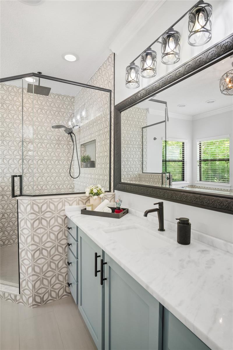 LAKE JENNIE JEWEL HEIGHTS - Residential
