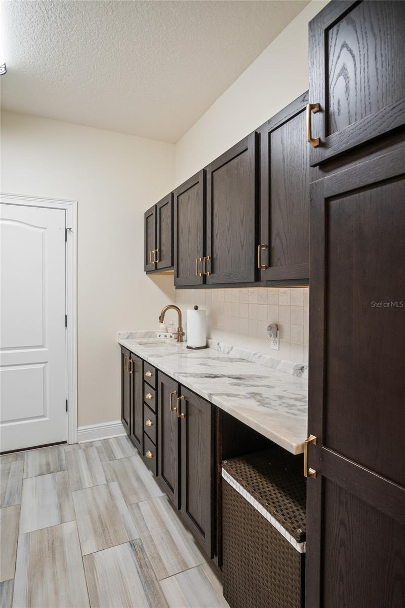 LAKE JENNIE JEWEL HEIGHTS - Residential